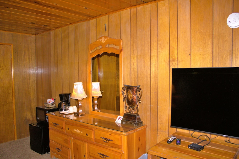 Goldmine Lodge 32/50
