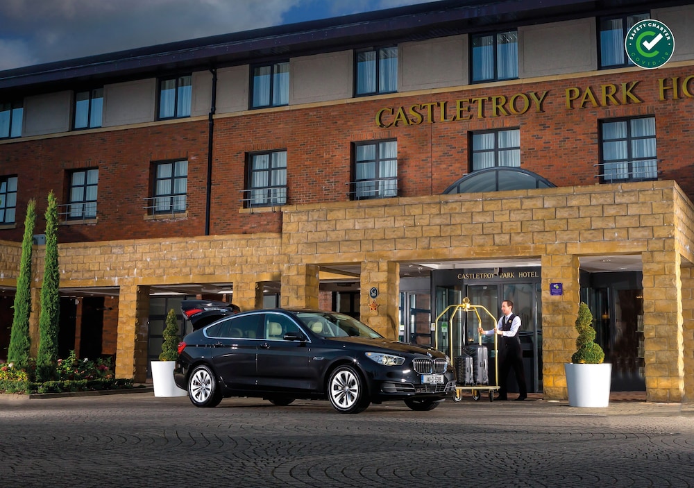 Castletroy Park Hotel 67/70