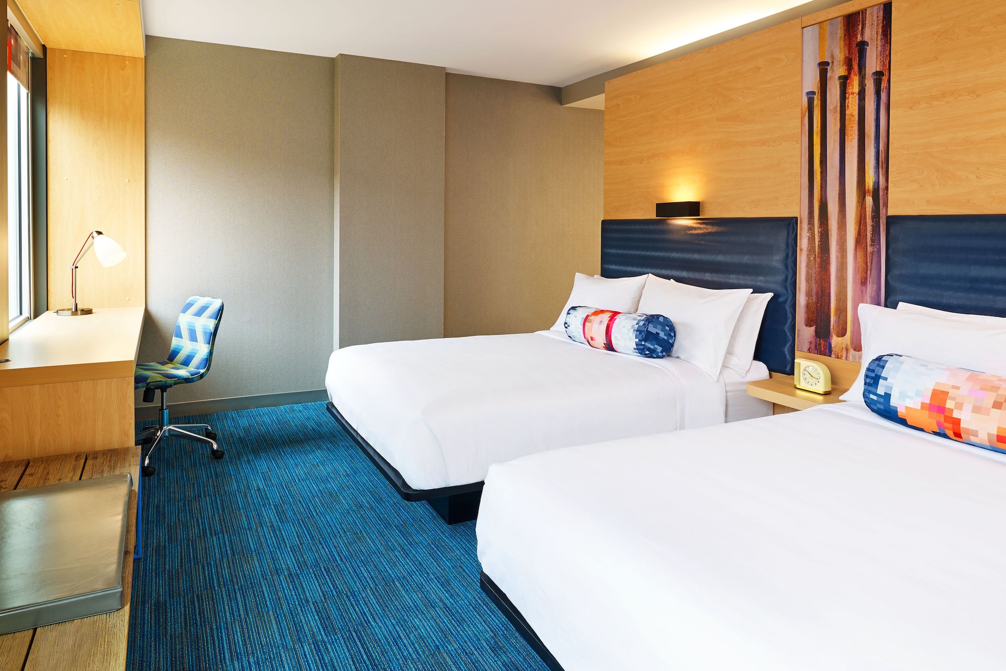 STANDARD, 2 QUEEN BEDS