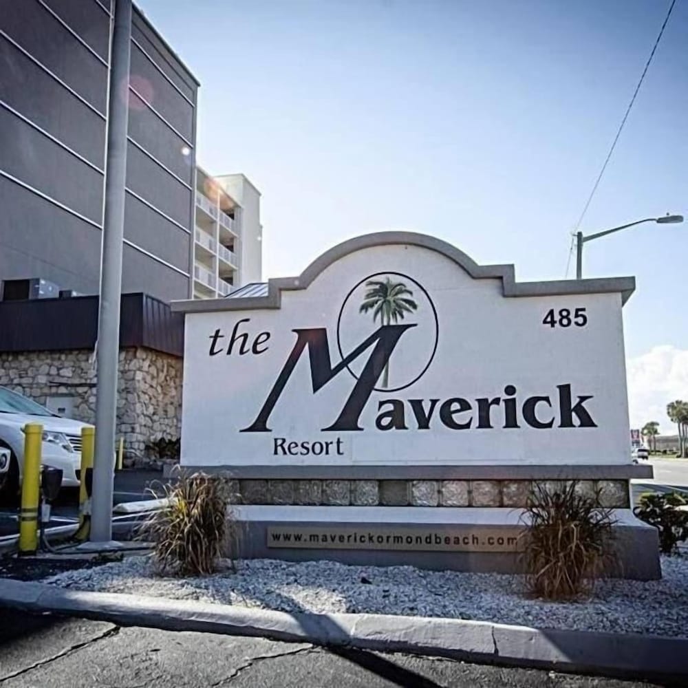 The Maverick Resort 3/50