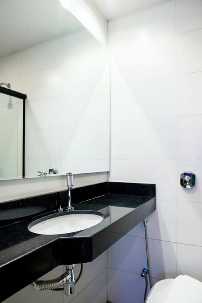 ICARAI SUITES 61/63
