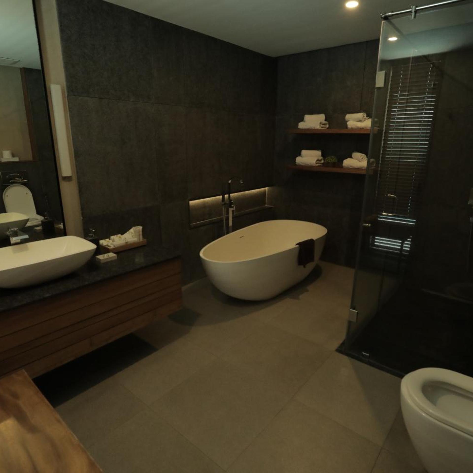 Escala Tagaytay 52/55