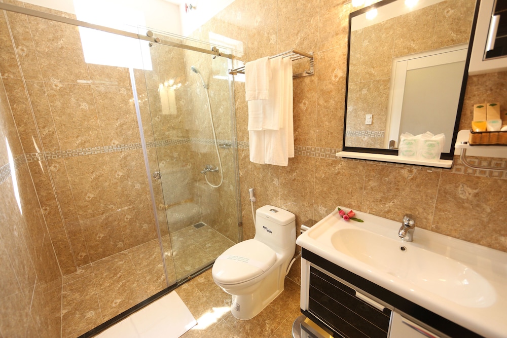 Saigon Emerald Resort 65/72