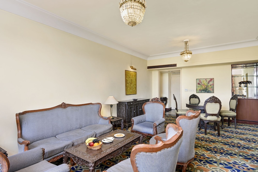 Cama Hotel 25/50