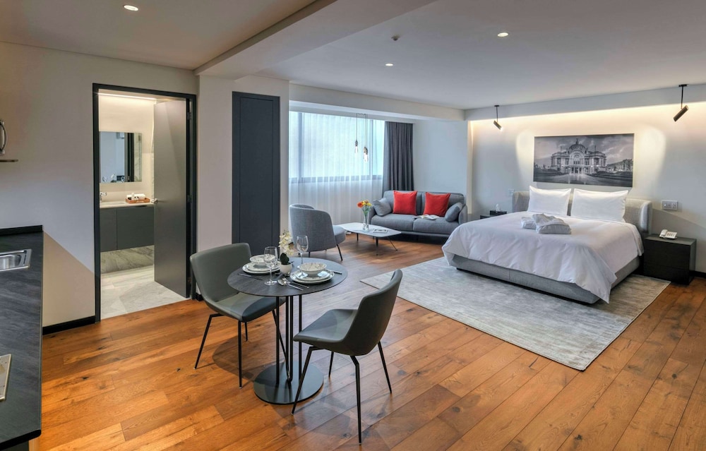Amberes 64, an Ascend Collection Hotel 45/61