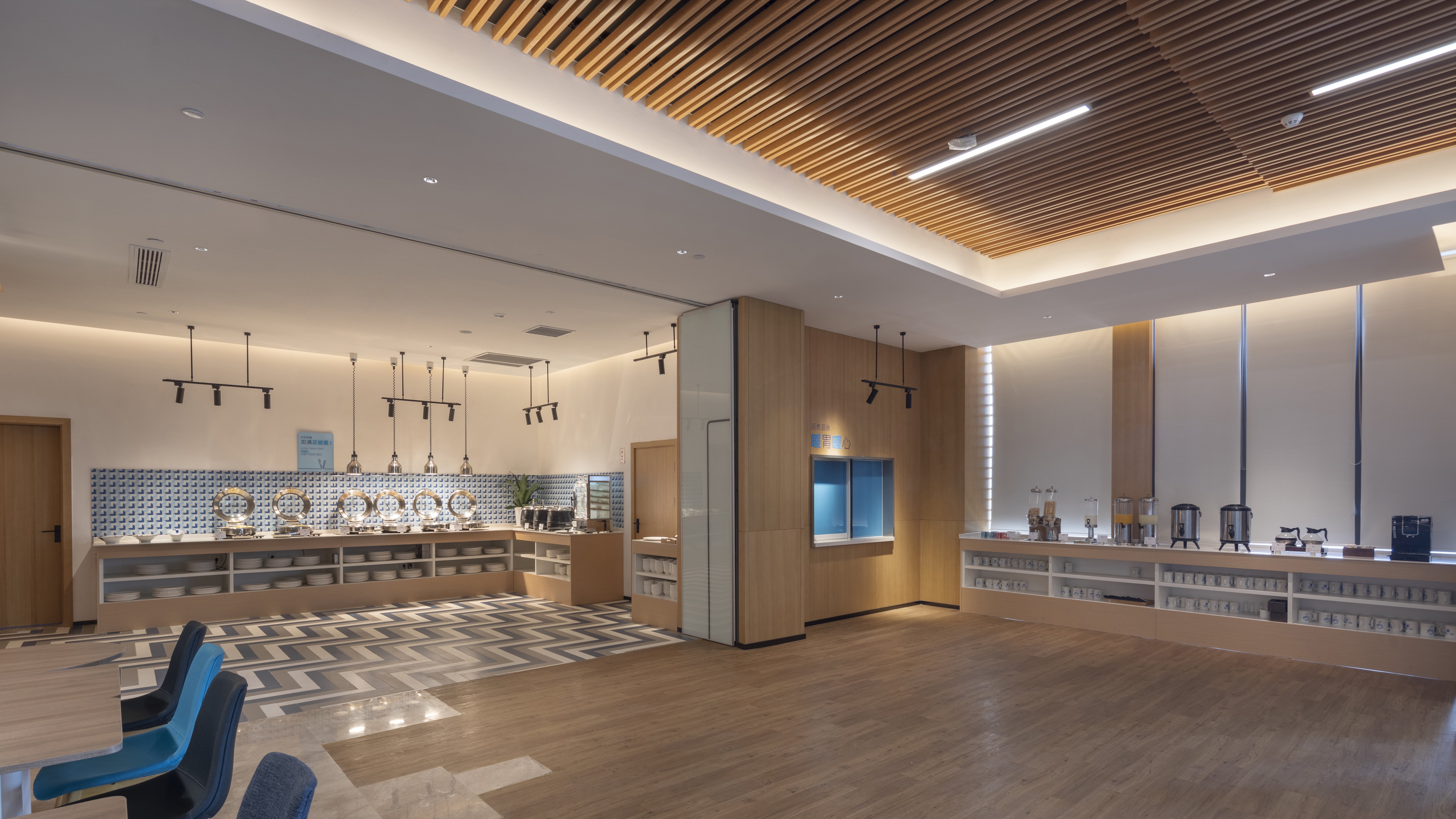 Holiday Inn Express Nanjing Dongshan 33/58
