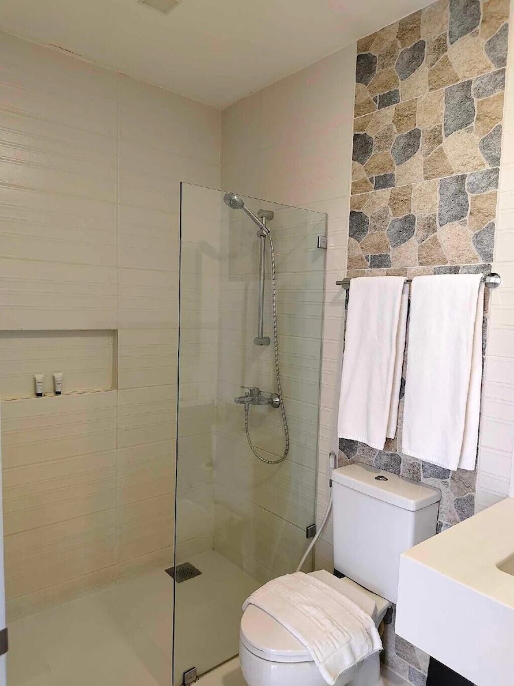 Amethyst Boutique Hotel Cebu 59/60