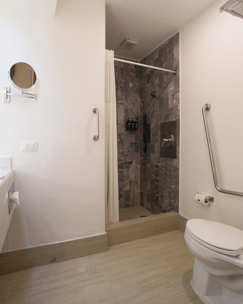 Hotel Abu 62/63