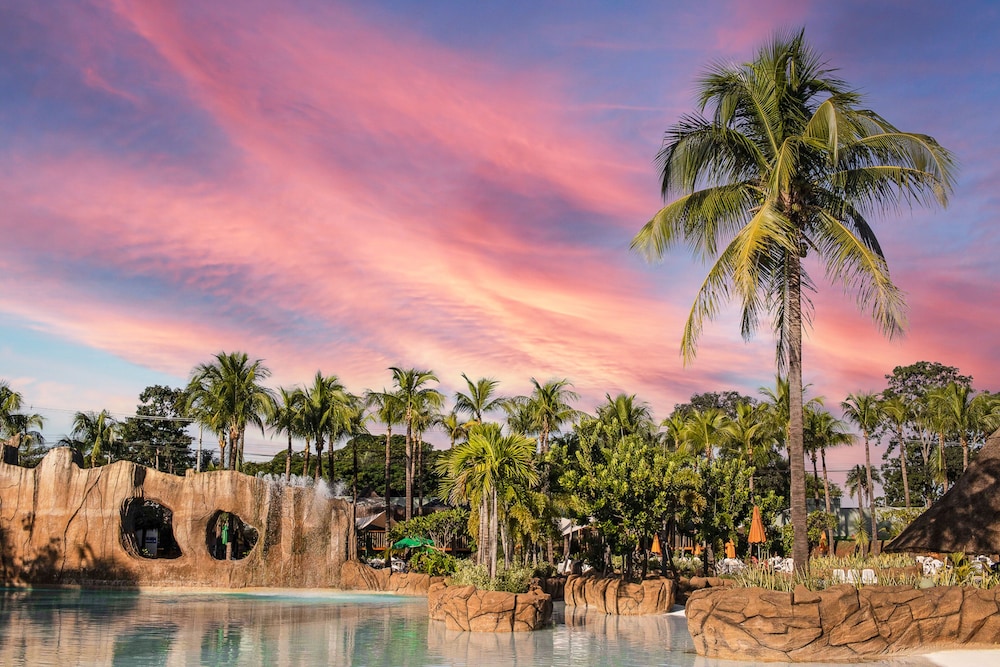 Hot Beach Resort 26/71
