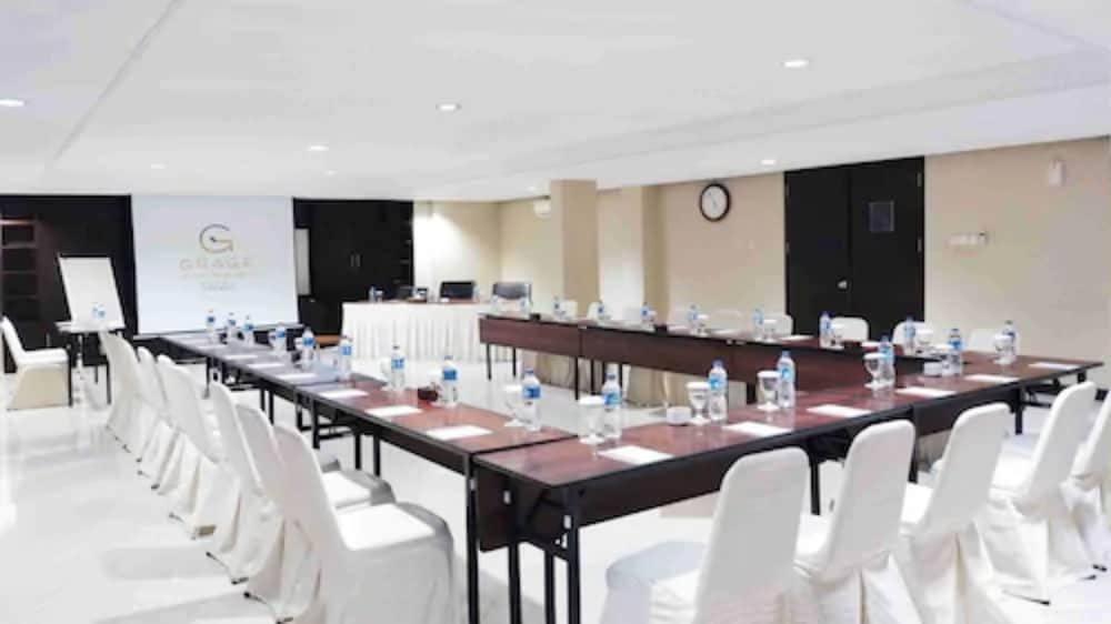 Grage Hotel Cirebon 62/71