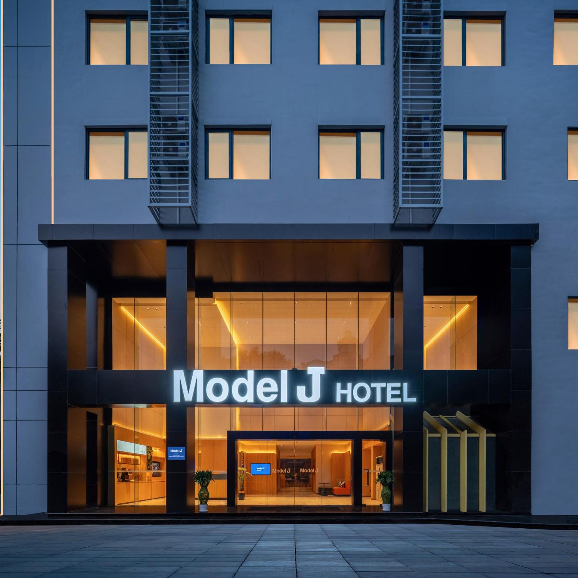 Model J Hotel Jakarta Central Park 3/50