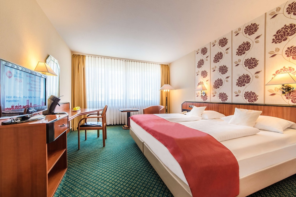 Best Western Plus Delta Park Hotel 8/53