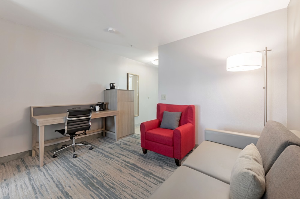SureStay by Best Western Lewisville Dallas 22/47