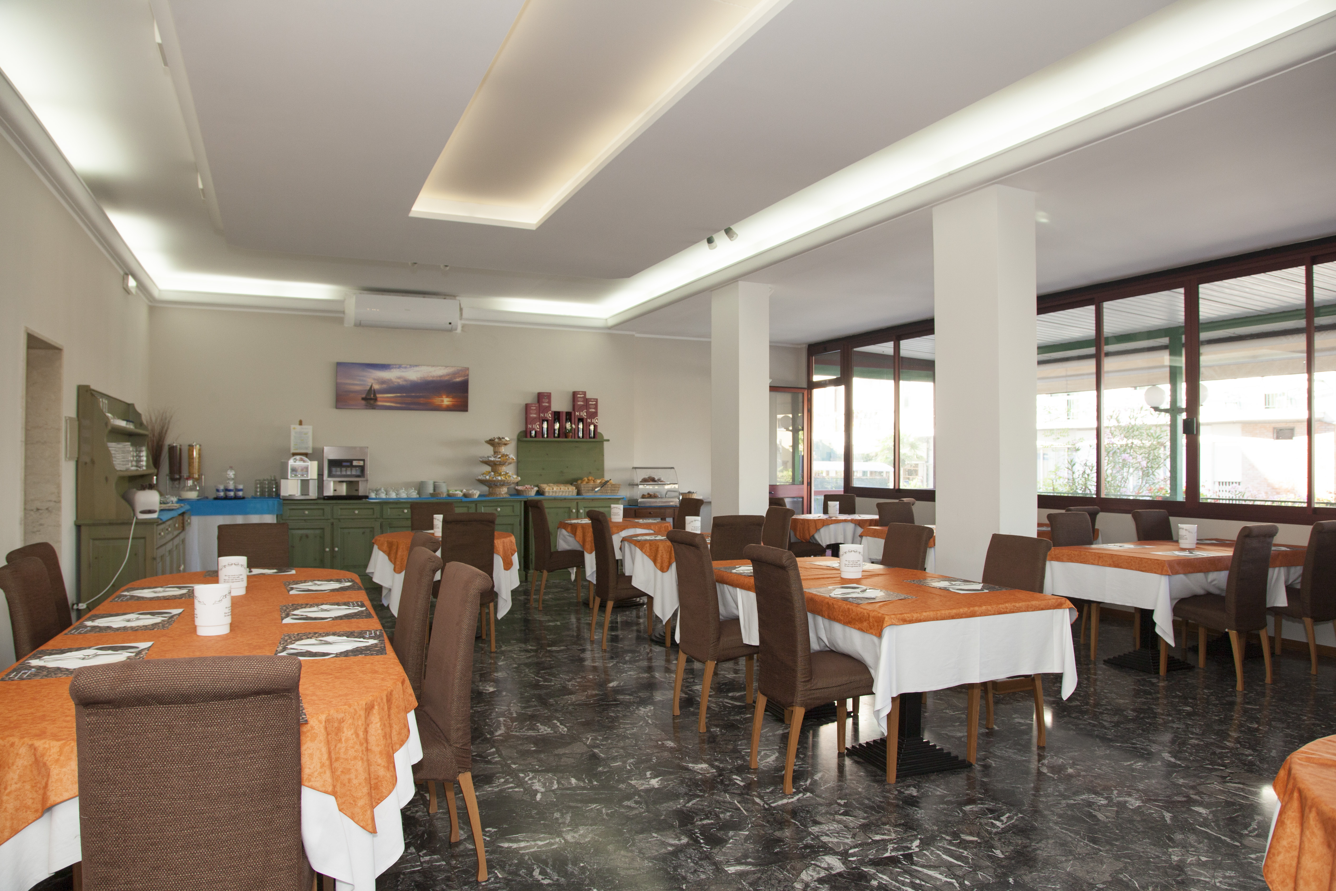 Ute Hotel 35/40