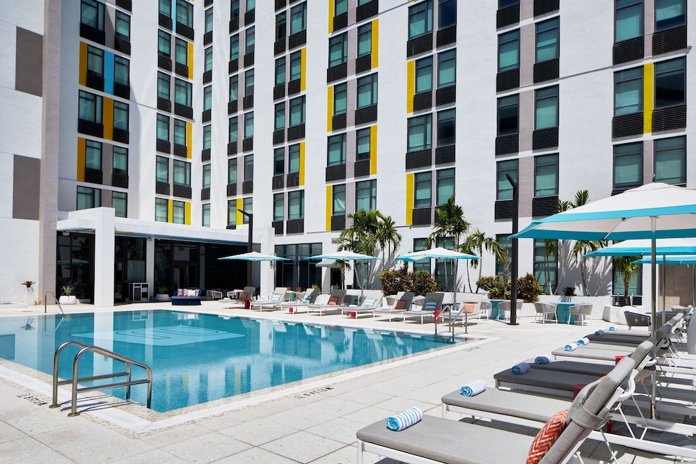 Aloft Miami Aventura 41/46