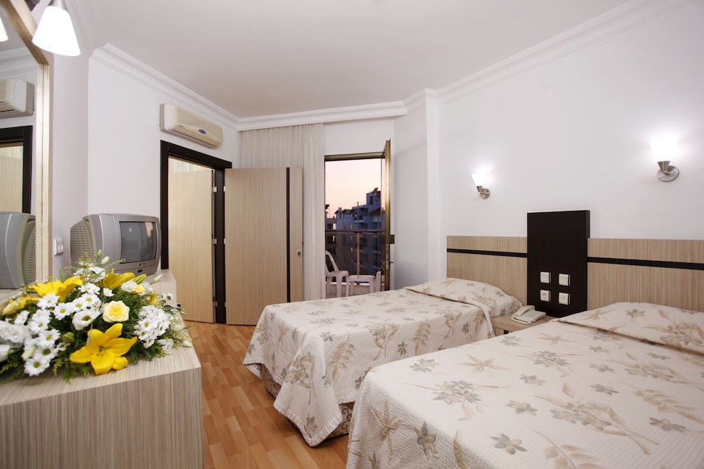 Monte Carlo Hotel 21/50