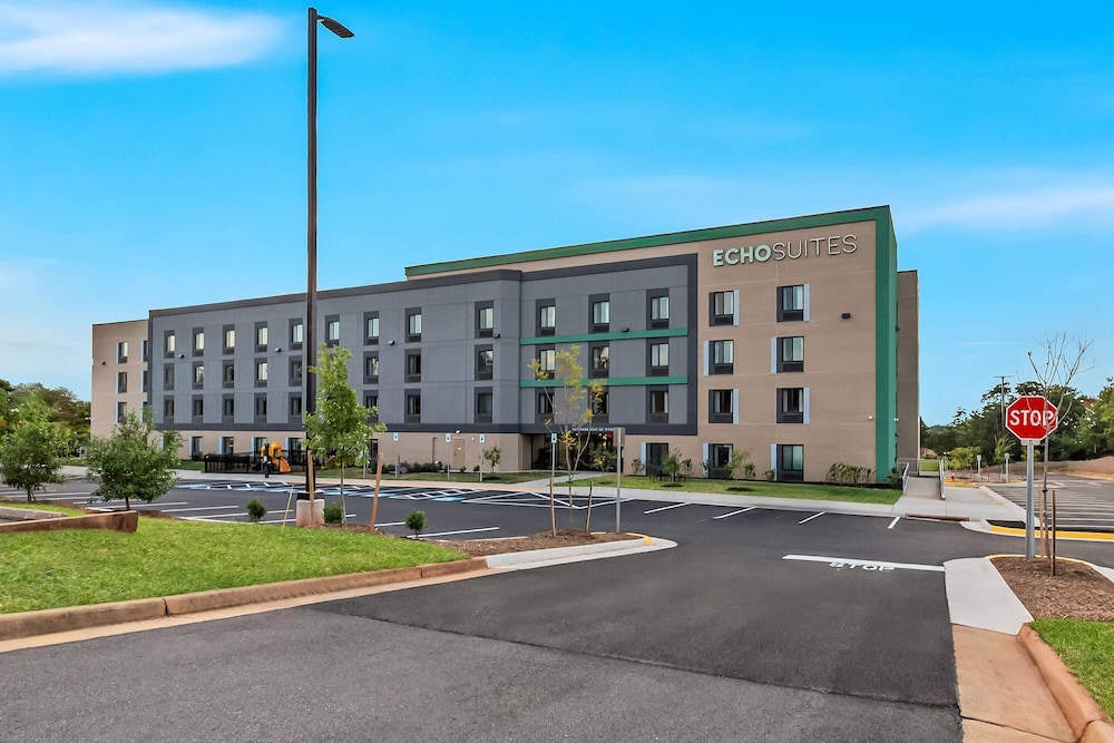 ECHO Suites Extended Stay by Wyndham Sterling 38/41