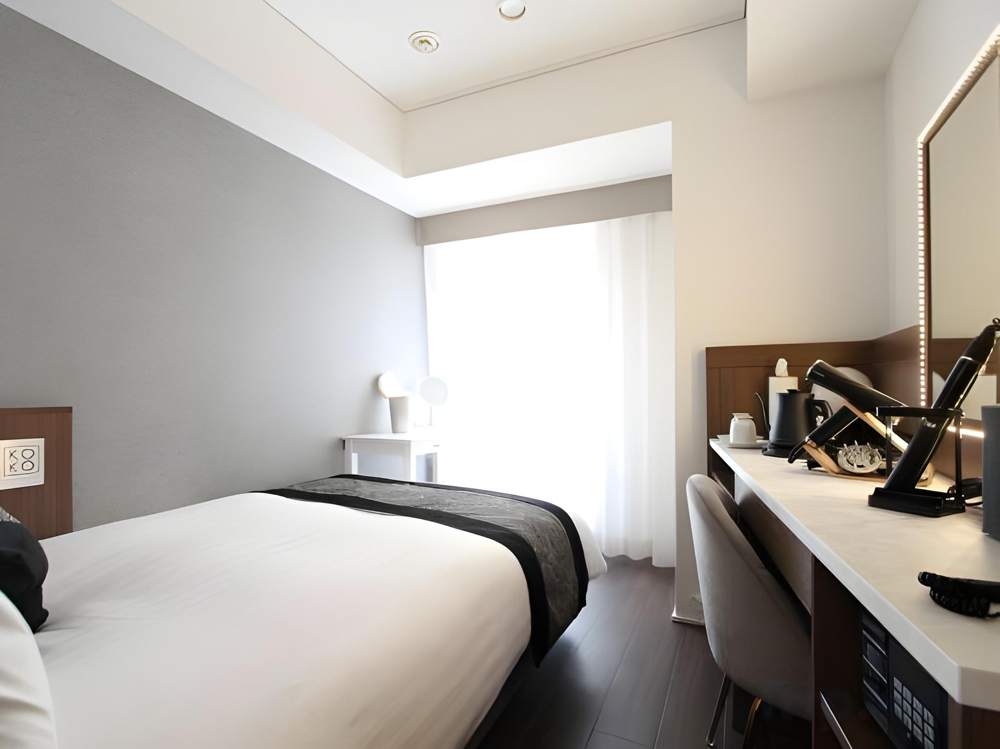 Semi Room, Yaman, Semi Double Bed