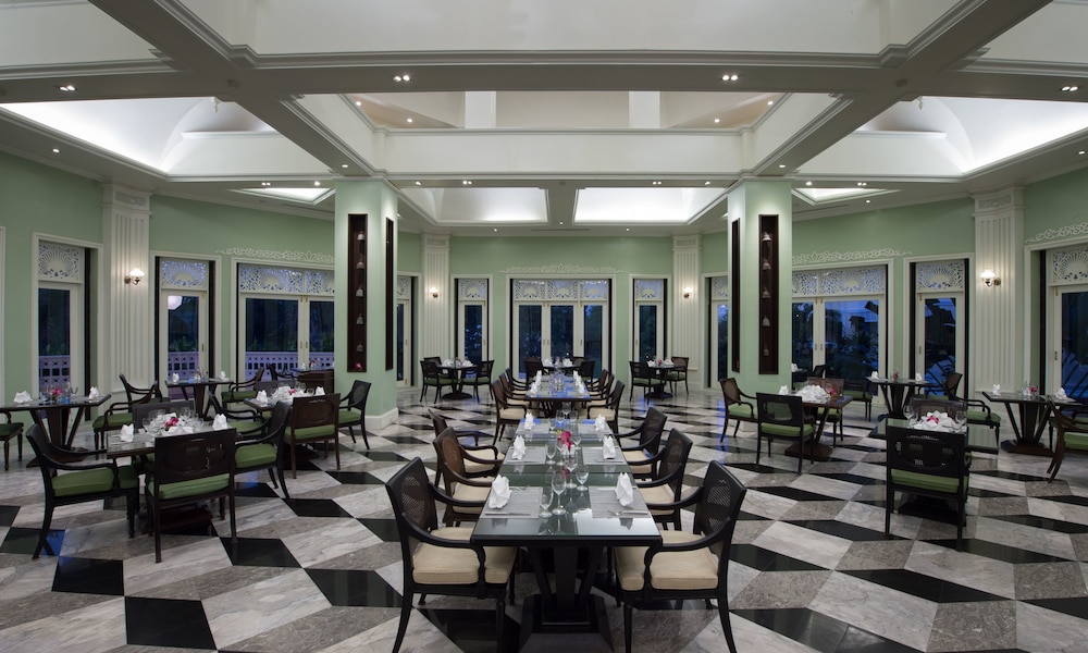 Dheva Mantra Resort 62/72