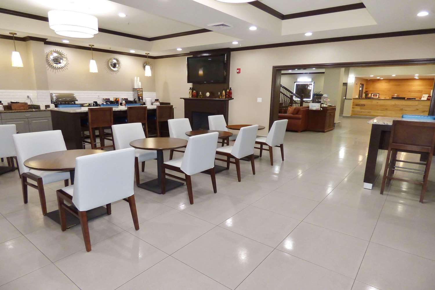 Country Inn & Suites by Radisson, Pensacola West, FL 7/8