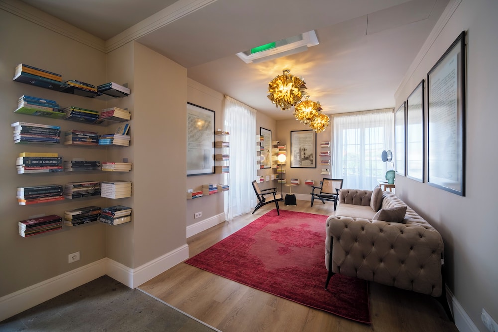 AZORES BOOK HOTEL 26/46
