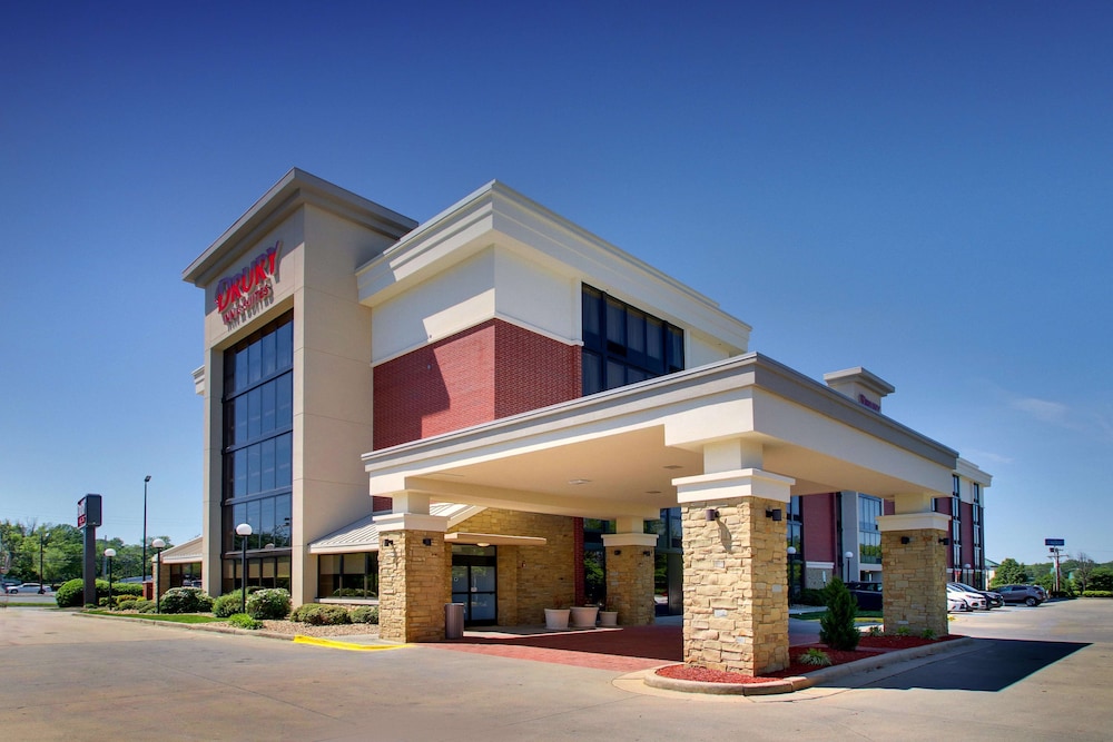 Drury Inn and Suites Greensboro 1/38