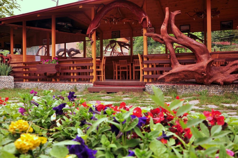 Inan Kardesler Hotel in CAYKARA