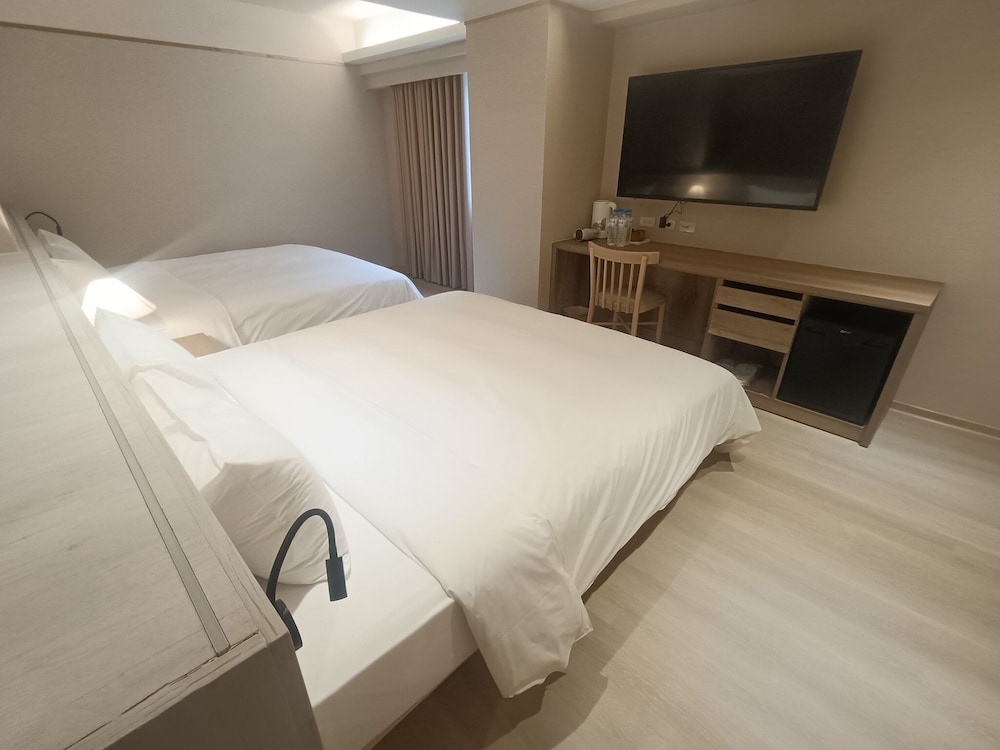 Jing Jing Holiday Hotel 25/46