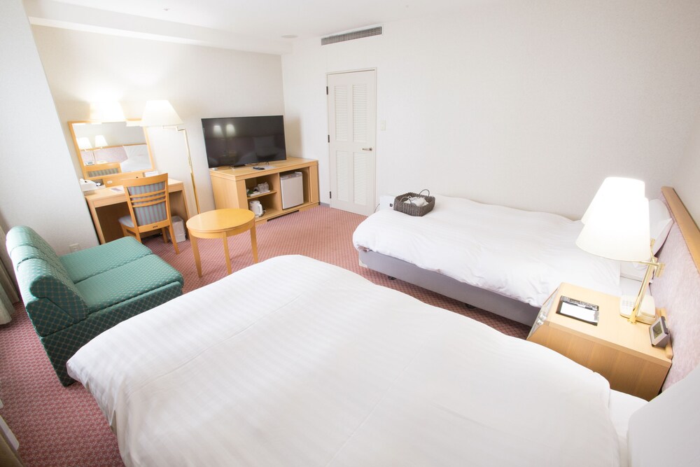 Toyama Chitetsu Hotel 9/58