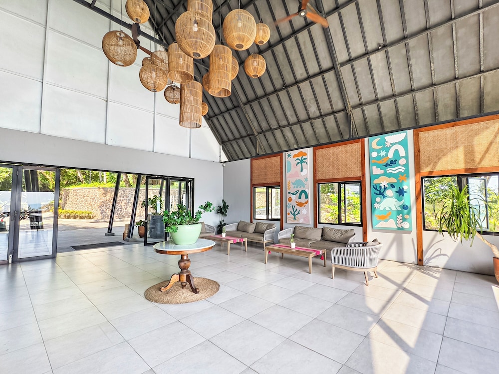 MaxOneHotels.com at Anyer 5/42