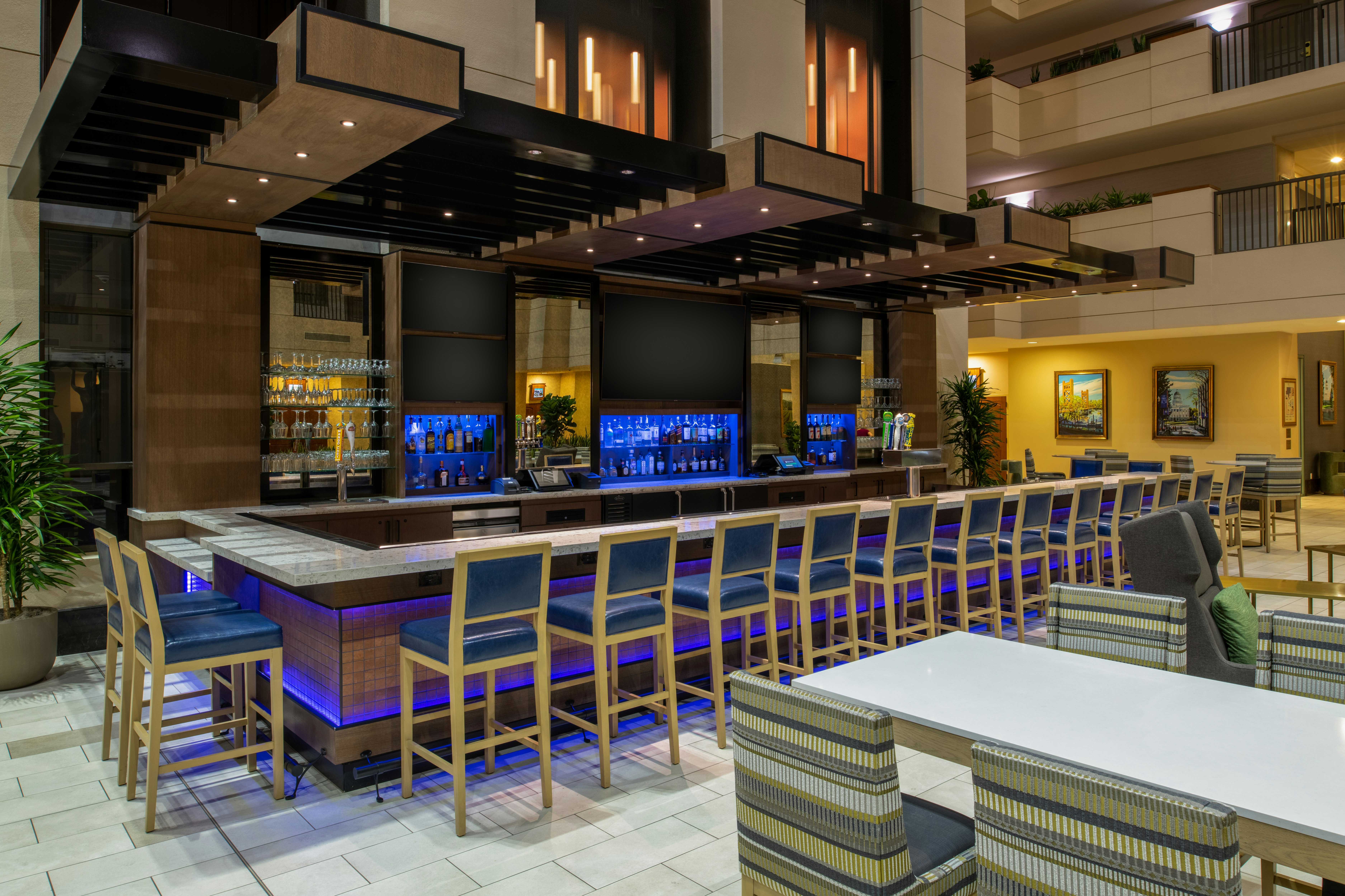 Embassy Suites by Hilton Sacramento Riverfront Promenade 51/80