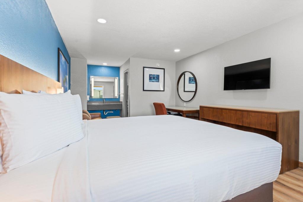 Room, King Bed