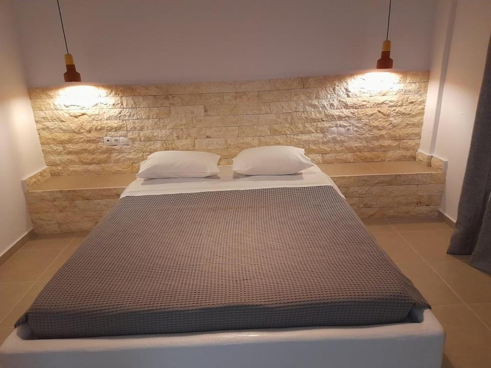 Room at Glaronissia Hotel, MILOS