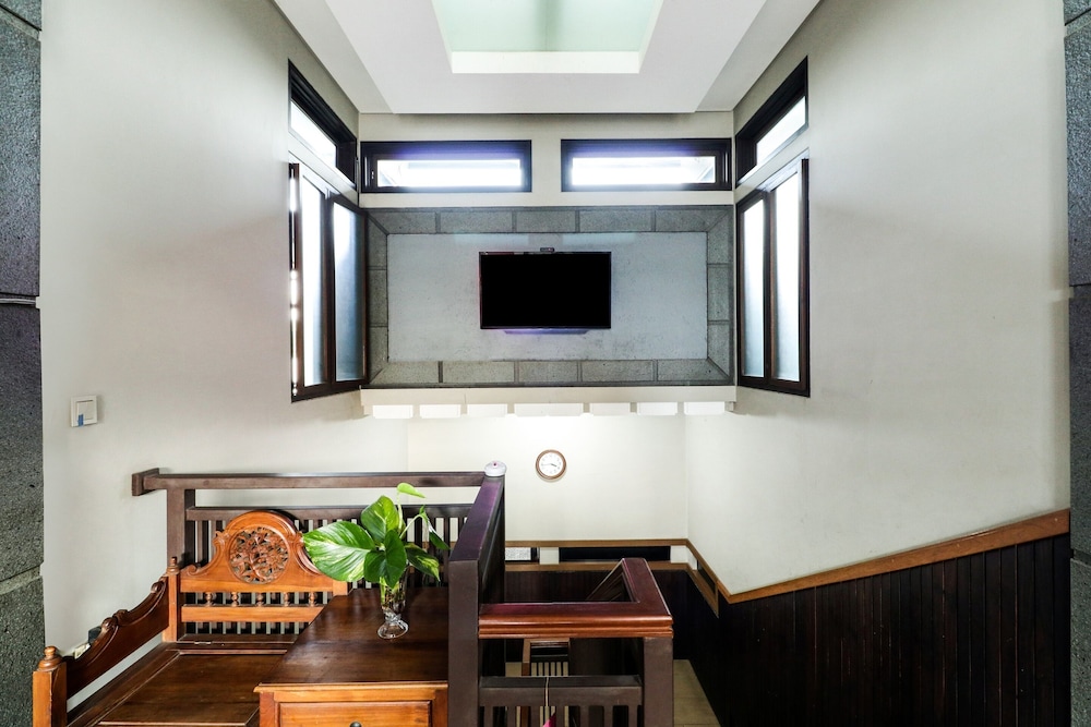 OYO 90026 Guest House Teras Waruga Syariah 18/22