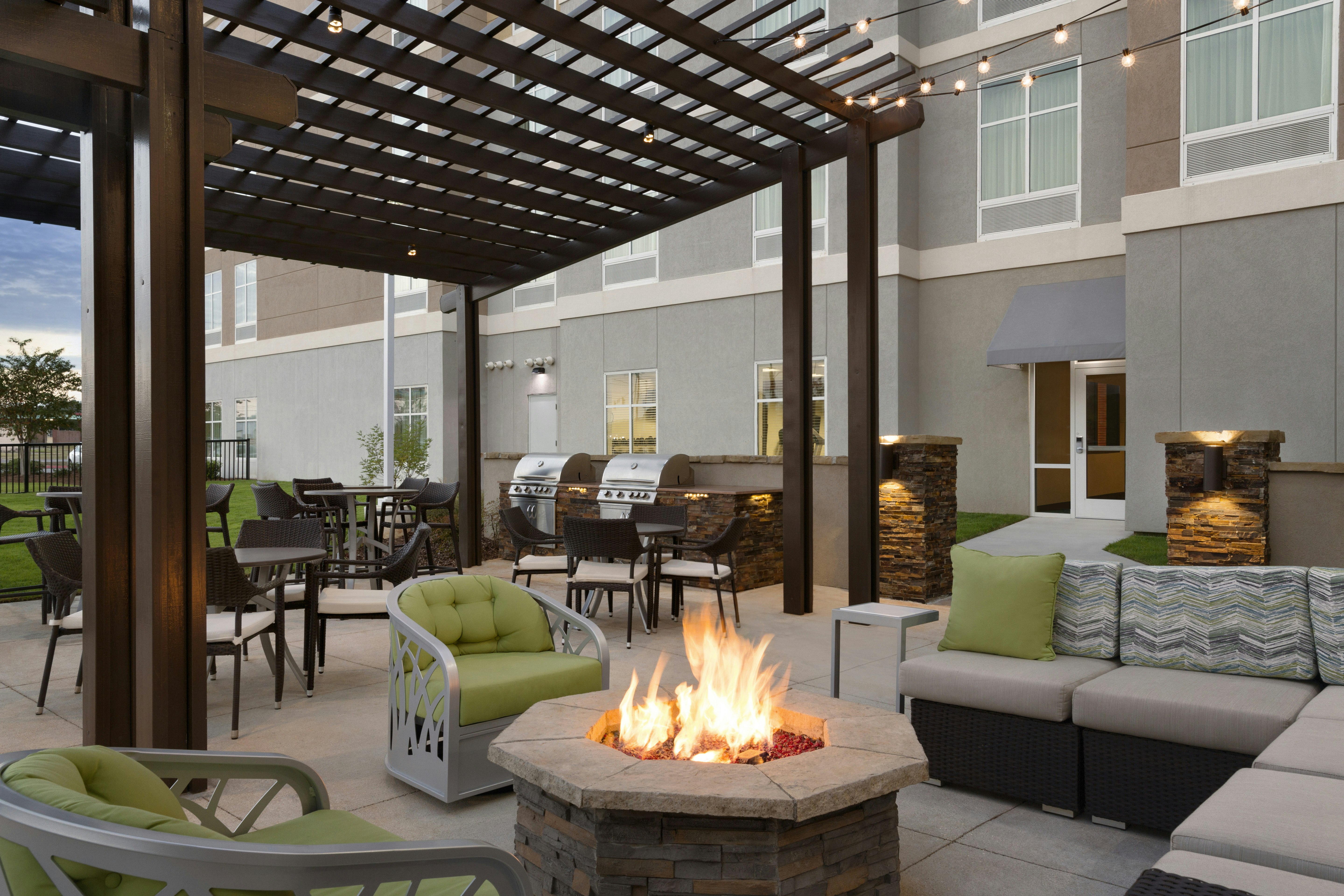 Homewood Suites By Hilton Mobile I 65 Airport Blvd 10/23