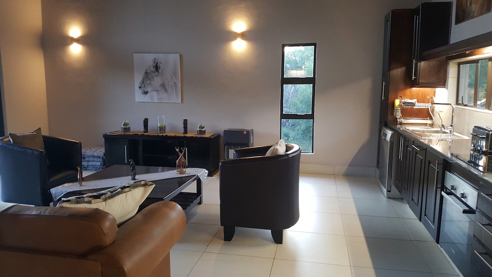 Morokolo Safari Lodge 56/82