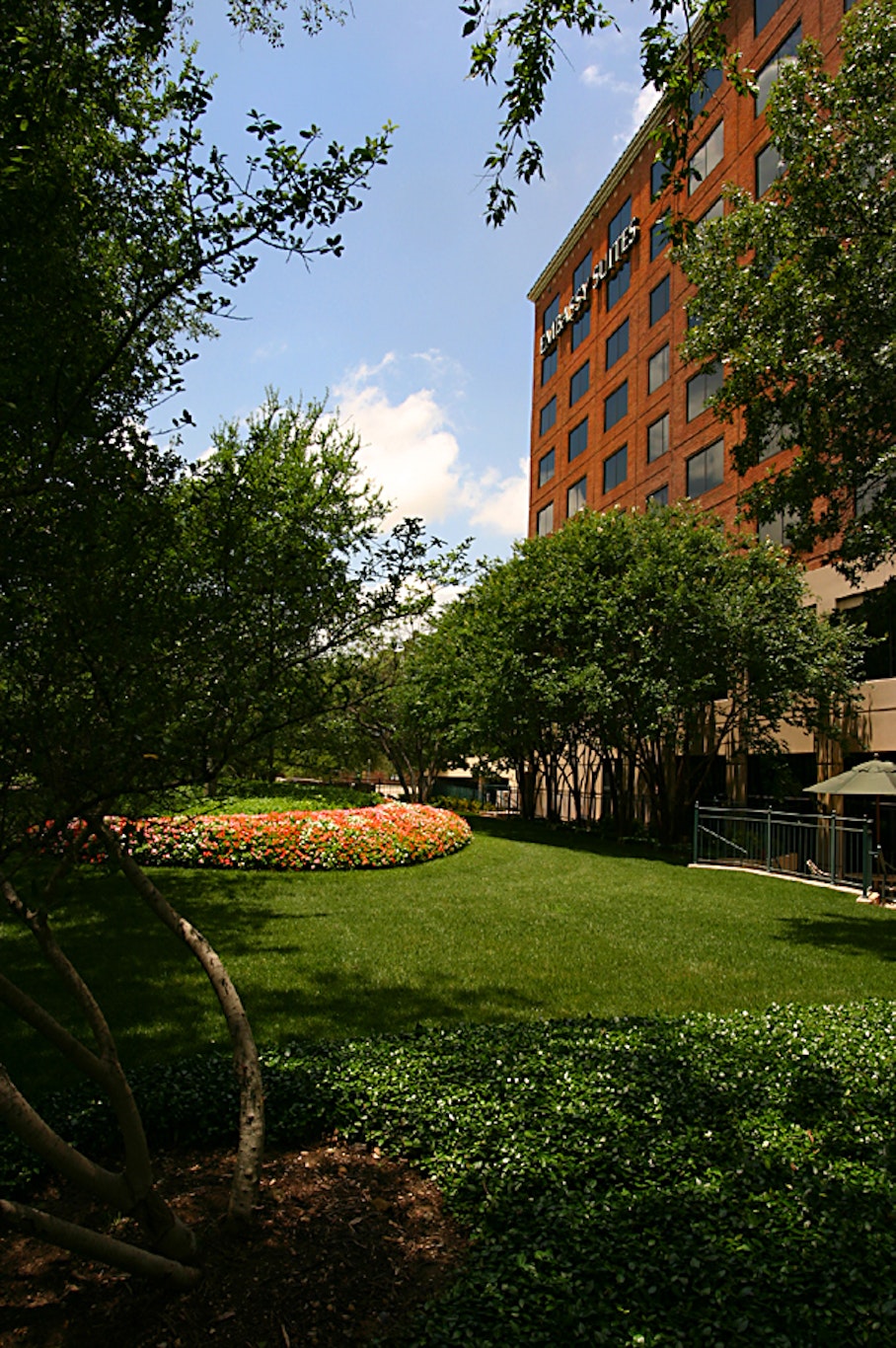 Embassy Suites by Hilton Dallas Love Field 33/34