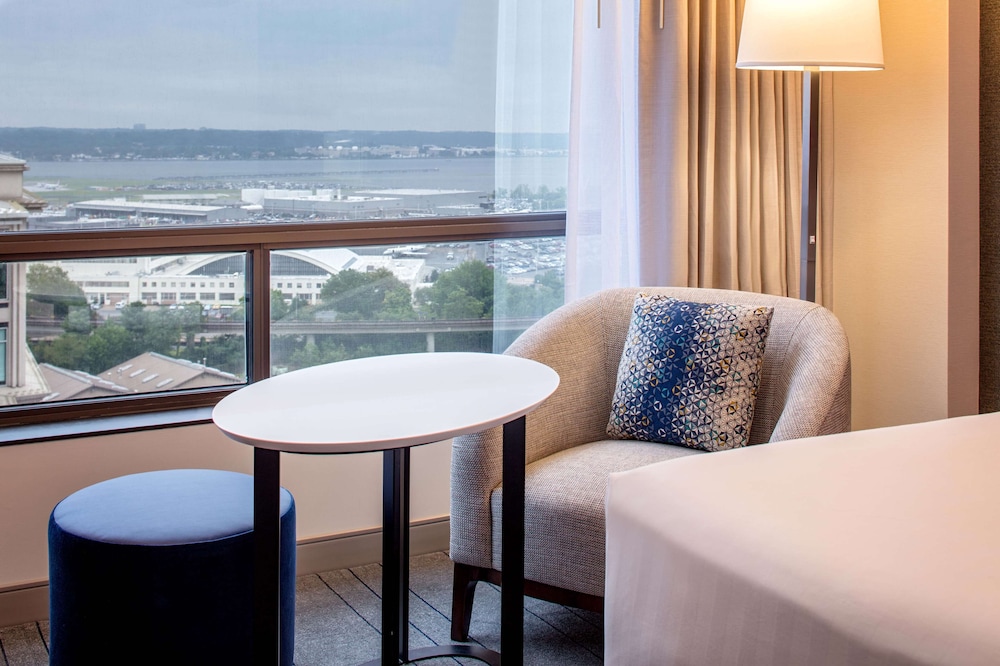 Hyatt Regency Crystal City 20/70