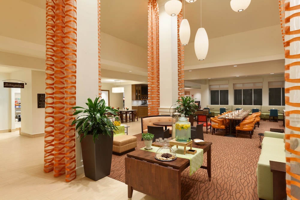 Hilton Garden Inn Boston Logan Airport 33/38