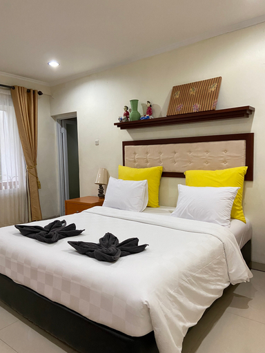 Deluxe, Double Bed