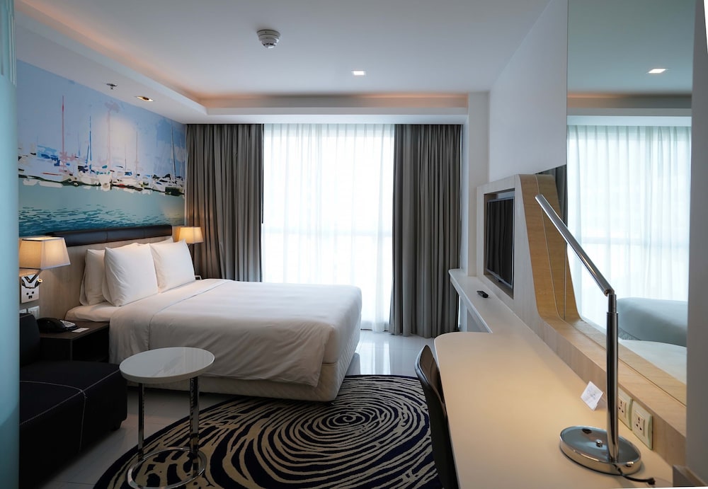 Holiday Inn Express Pattaya Central 18/80