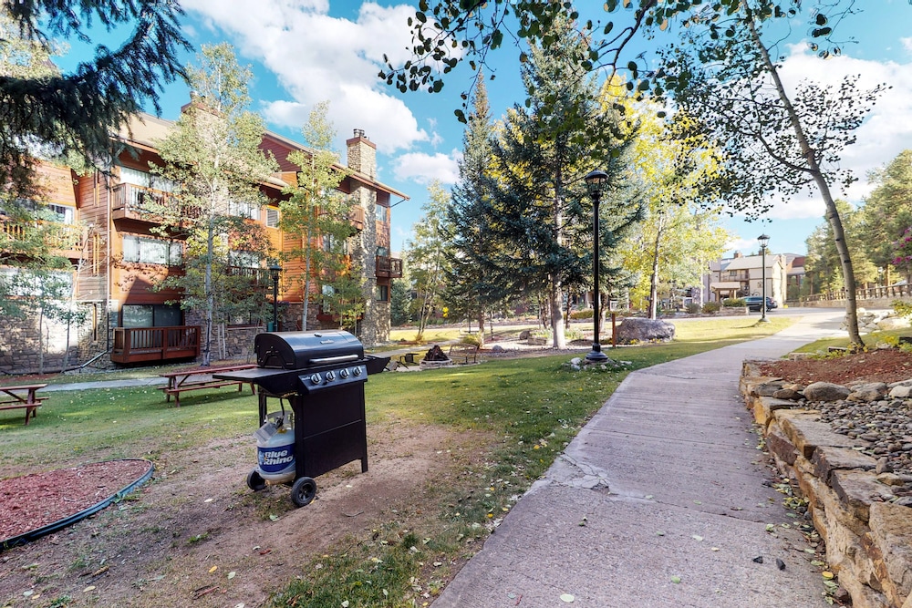 Pine Ridge Condominiums 44/50