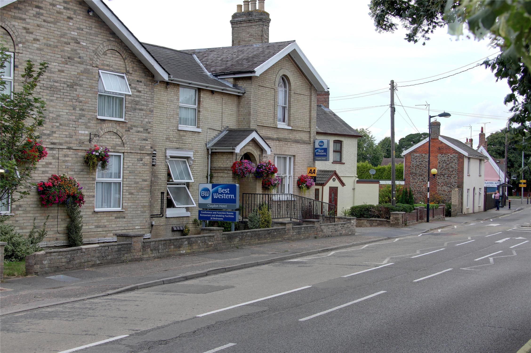 Best Western Claydon Hotel 69/73