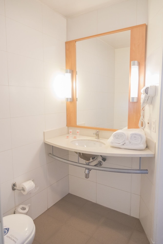 غرفة بسرير كوين، Ibis Valparaiso 10/10
