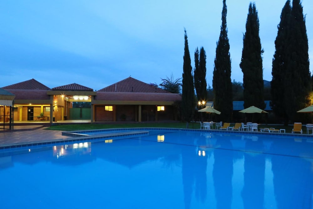 Los Parrales Hotel 2/33