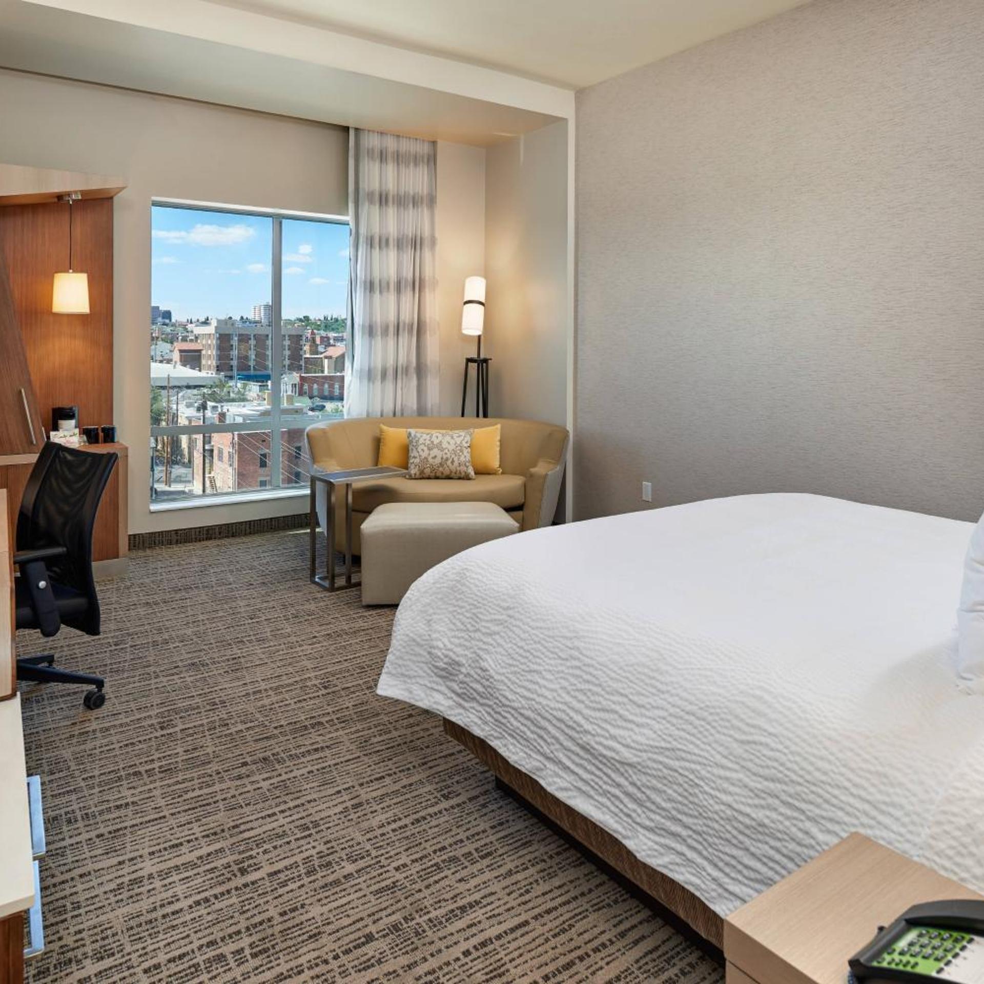 Room, King Bed, Stadium View, Sofa