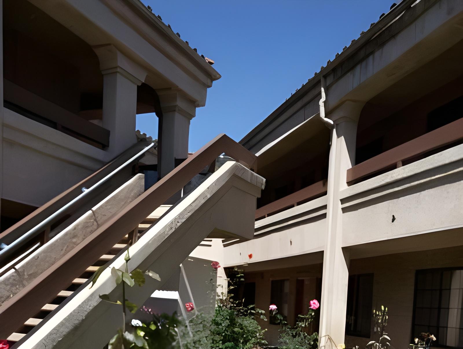 Premier Inns Thousand Oaks 1/32
