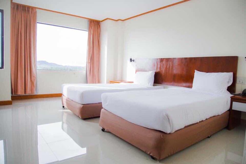 Sinkiat Thani Hotel 13/44