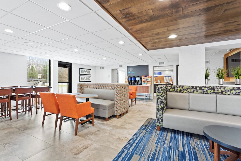 Holiday Inn Express Hopewell - Fort Lee Area, an IHG Hotel 27/40