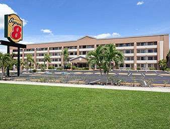 Super 8 Fort Myers Hotel 7/9